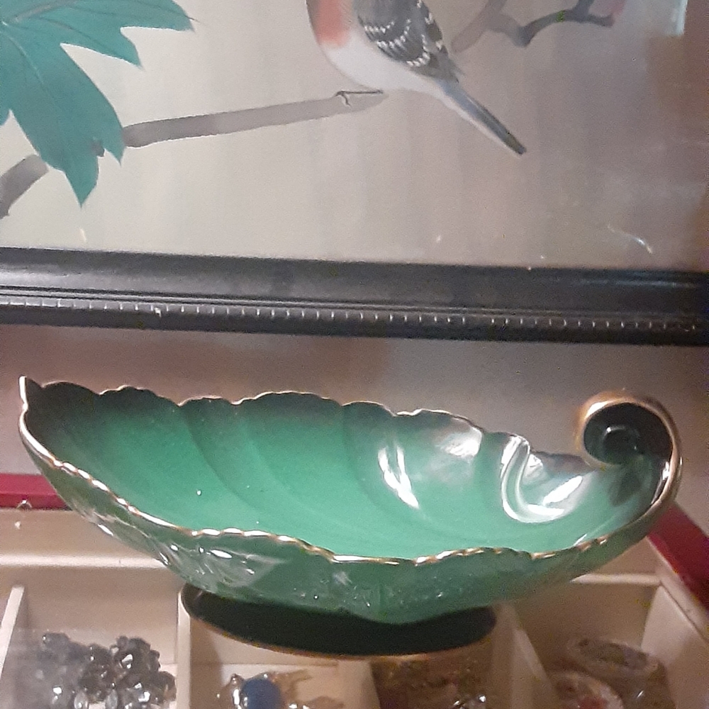 CARLTON WARE VERT ROYALE ALADDIN LEAF SHAPED Candy Dish Forest Green & Gold